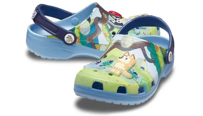crocs-bluey-classic-clog-k-c21055890h